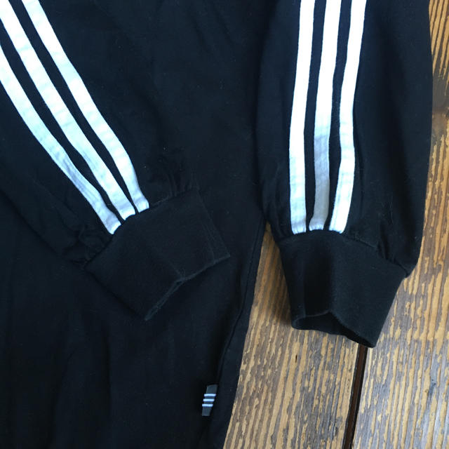 adidas(アディダス)の90’s adidas ロンT ブラック L 古着 ストリート メンズのトップス(Tシャツ/カットソー(七分/長袖))の商品写真