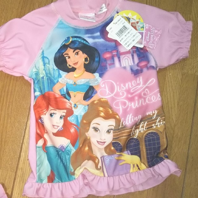 Disney(ディズニー)の新品プリンセスラッシュガード！95 キッズ/ベビー/マタニティのキッズ服女の子用(90cm~)(水着)の商品写真