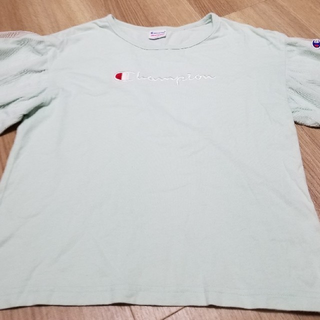 lovetoxic(ラブトキシック)のLovetoxicチャンピオンコラボシャツ キッズ/ベビー/マタニティのキッズ服女の子用(90cm~)(Tシャツ/カットソー)の商品写真