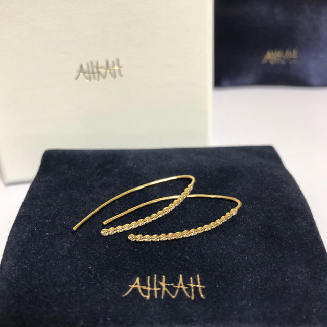 AHKAH(アーカー)のAHKAH ☆新品☆ ビリーブリーフピアス レディースのアクセサリー(ピアス)の商品写真