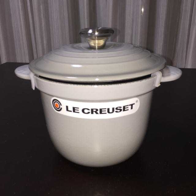 LE CREUSET(ルクルーゼ)の新品・未使用 ル・クルーゼ  ココットエブリィ18 インテリア/住まい/日用品のキッチン/食器(鍋/フライパン)の商品写真