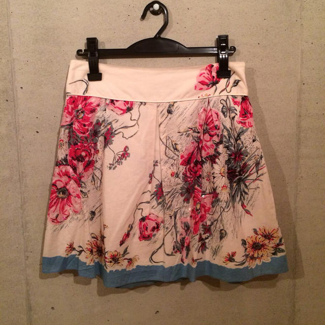 JILLSTUART(ジルスチュアート)のフラワースカート レディースのスカート(ミニスカート)の商品写真