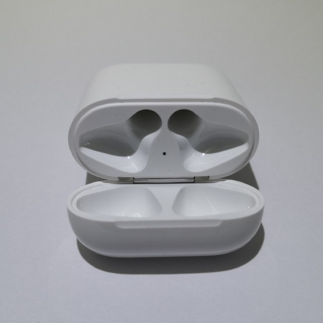 AirPods エアポッズ 充電ケースのみ 2