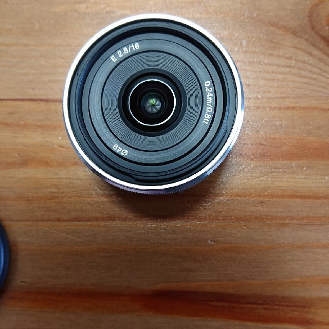 新品☆SONYミラーレス単焦点レンズ E 16mm F2.8 カメラ カメラ