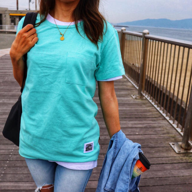 BAYFLOW(ベイフロー)の夏コーデ☆LUSSO SURF ブルーカラーTシャツ Mサイズ レディースのトップス(Tシャツ(半袖/袖なし))の商品写真