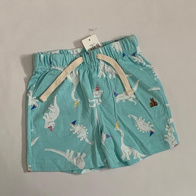 babyGAP(ベビーギャップ)の【新品】80cm ショートパンツ boys 2点セット グレー&恐竜柄ブルー キッズ/ベビー/マタニティのベビー服(~85cm)(パンツ)の商品写真