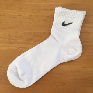 ナイキ(NIKE)のNIKEミドル丈ソックス 23〜25(ソックス)