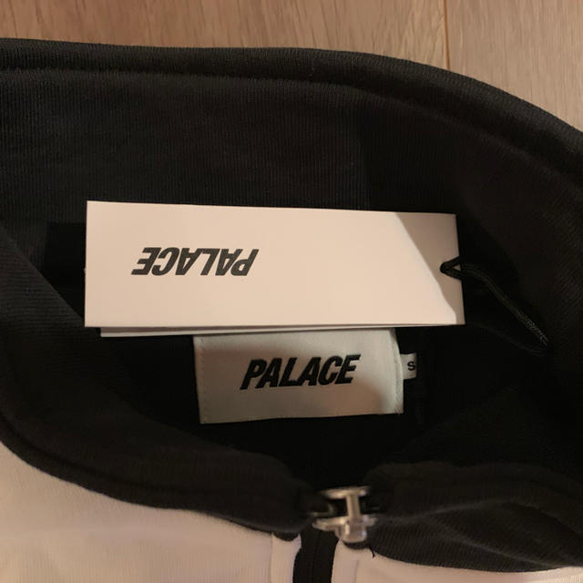 Palace skateboardパレススウェットジップ白サイズS新品未使用