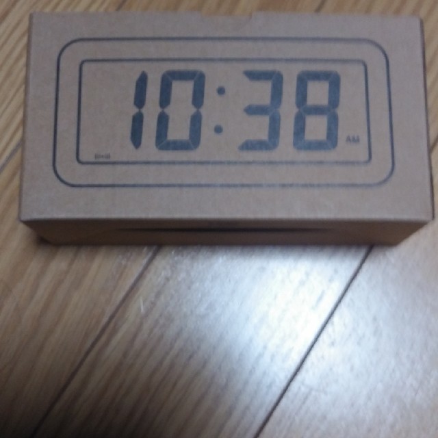 MUJI (無印良品)(ムジルシリョウヒン)の無印良品　デジタル時計　小　ホワイト インテリア/住まい/日用品のインテリア小物(置時計)の商品写真
