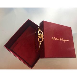 サルヴァトーレフェラガモ(Salvatore Ferragamo)の★値下げ★Salvatore Ferragamo ガンチーニ バングル(ブレスレット/バングル)