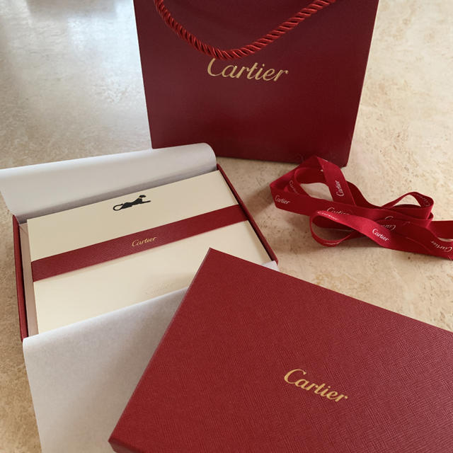 Cartier(カルティエ)のAki 様専用貴重‼️カルティエ  カード&封筒セット ハンドメイドの文具/ステーショナリー(カード/レター/ラッピング)の商品写真
