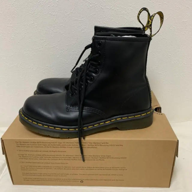 Dr.Martens(ドクターマーチン)の【美品】Dr. Martens ドクターマーチン 8ホール 値下げOK レディースの靴/シューズ(ブーツ)の商品写真