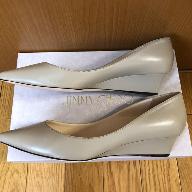 JIMMY CHOO(ジミーチュウ)のジミーチュウ ローヒールパンプス 39.5 レディースの靴/シューズ(ハイヒール/パンプス)の商品写真