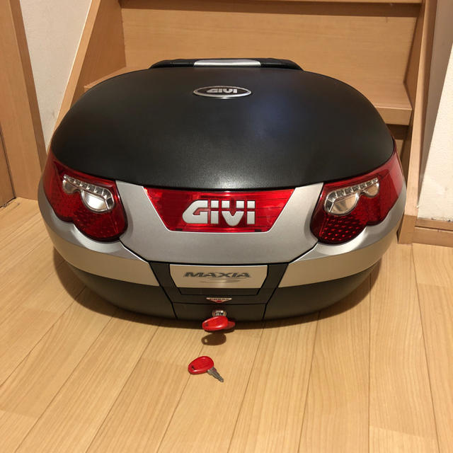 GIVI ジビ E55 MAXIA トップケーキバイク