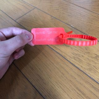 オフホワイト(OFF-WHITE)の off-White赤タグ(その他)