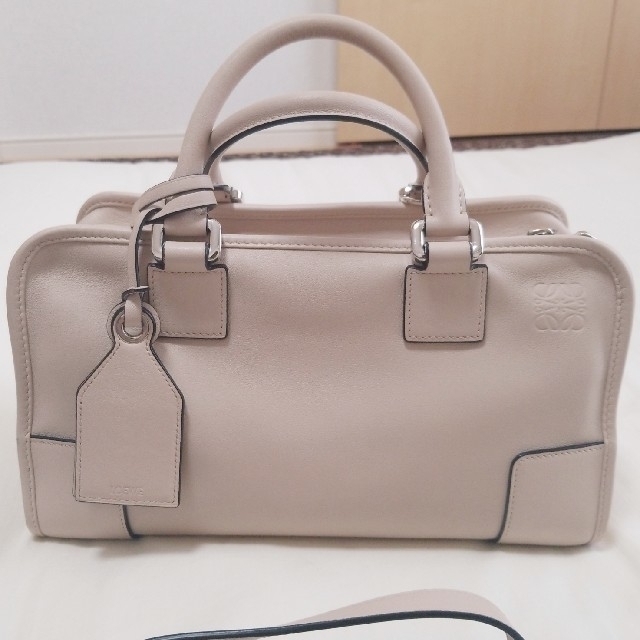 最高の品質 LOEWE - LOEWE 美品アマソナ28 アッシュ現行モデル ハンドバッグ 最高の品質 LOEWE - LOEWE 美品アマソナ28 アッシュ現行モデル ハンドバッグ
