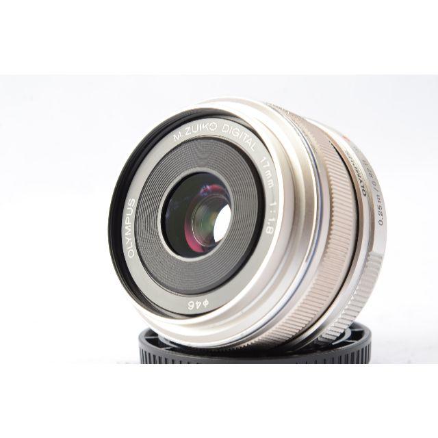 OLYMPUS(オリンパス)のM.ZUIKO DIGITAL 17mm F1.8 シルバー 元箱付属一式 スマホ/家電/カメラのカメラ(レンズ(単焦点))の商品写真