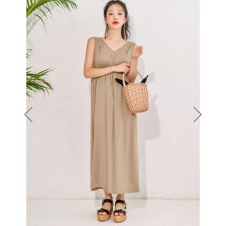 グレイル(GRL)の新品タグ付き Vネックフレアワンピース #ZARA #MURUA #UNIQLO(ロングワンピース/マキシワンピース)