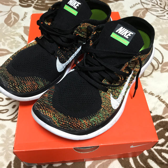 NIKE(ナイキ)のNIKE FREE 4.0 FLYKNIT supreme adidas メンズの靴/シューズ(スニーカー)の商品写真