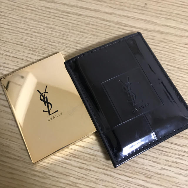 Saint Laurent(サンローラン)のYves Saint Laurentミラー レディースのファッション小物(ミラー)の商品写真