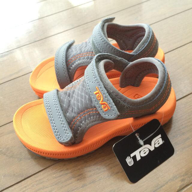 GAP Kids(ギャップキッズ)の新品 Teva テバ 14センチ キッズ/ベビー/マタニティのベビー靴/シューズ(~14cm)(サンダル)の商品写真