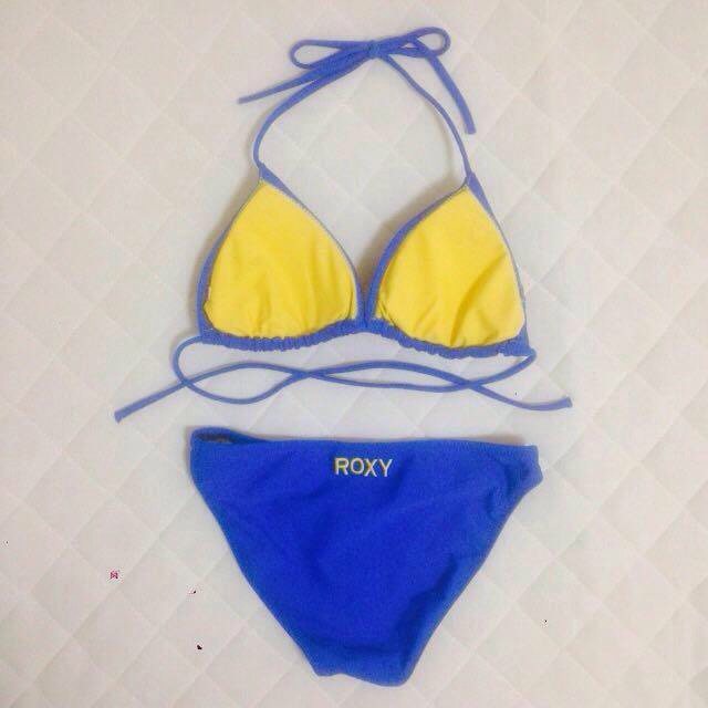 Roxy(ロキシー)のROXY ブルー×イエロー ビキニ M レディースの水着/浴衣(水着)の商品写真