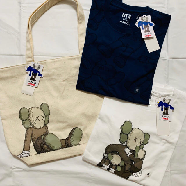 kaws ユニクロ