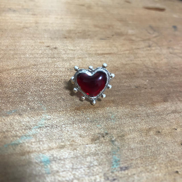 mother(マザー)のgiven heart ring RED #11 レディースのアクセサリー(リング(指輪))の商品写真