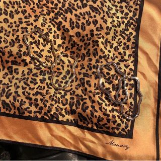 マウジー(moussy)のMOUSSY新作♡SILK LEOPARD スカーフ♡レオパードスカーフ♡新品(バンダナ/スカーフ)