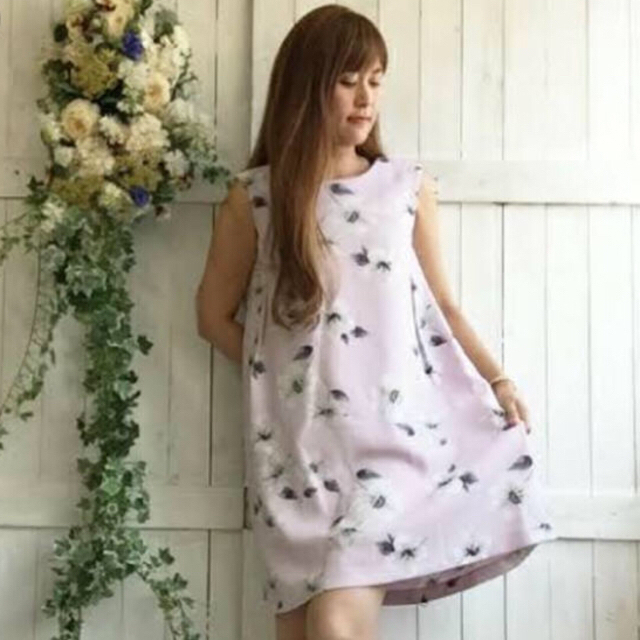 Noela(ノエラ)のノエラ♡花柄ワンピース レディースのワンピース(ひざ丈ワンピース)の商品写真