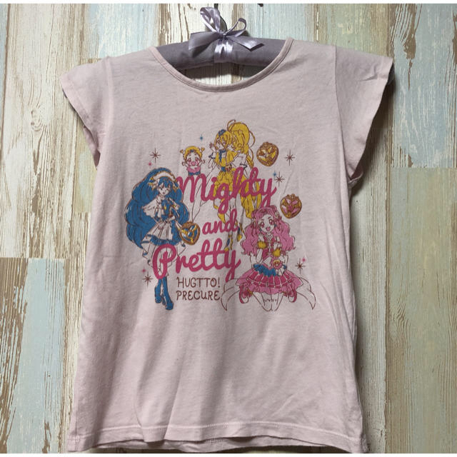 UNIQLO(ユニクロ)のHUGっと!プリキュアTシャツ✩.*˚おまけ付き◡̈⃝︎⋆︎* キッズ/ベビー/マタニティのキッズ服女の子用(90cm~)(Tシャツ/カットソー)の商品写真