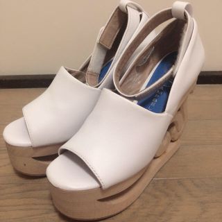 ジェフリーキャンベル(JEFFREY CAMPBELL)のjeffrey campbell スケート サンダル(ハイヒール/パンプス)