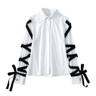 ジュエティ(jouetie)のVELOUR LACE-UP SHIRT.

(シャツ/ブラウス(長袖/七分))