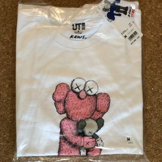 ユニクロ(UNIQLO)のユニクロ カウズ UNIQLO KAWS  Mサイズ 未開封新品(Tシャツ/カットソー(半袖/袖なし))