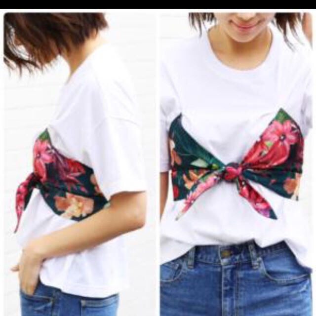 Ameri VINTAGE(アメリヴィンテージ)の◇ AMERI アメリヴィンテージ 切り替え 花柄 フラワー 半袖 Tシャツ レディースのトップス(Tシャツ(半袖/袖なし))の商品写真