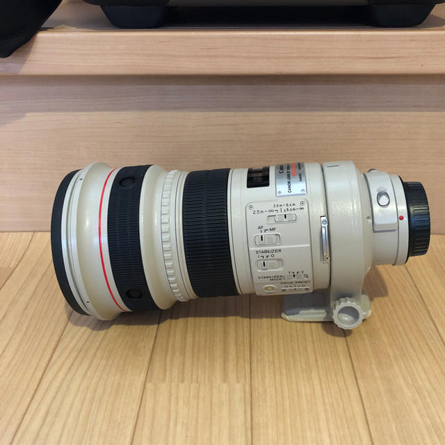 Canon(キヤノン)のかぼす88様専用 キャノン EF300mm F2.8L IS USM  スマホ/家電/カメラのカメラ(レンズ(単焦点))の商品写真