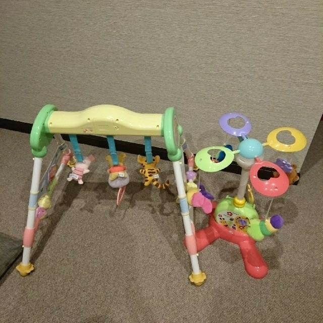 赤ちゃん おもちゃ 回転 ミキハウス靴