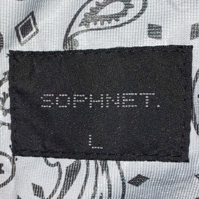 SOPHNET.(ソフネット)の新品同様SOPHNET.ナイロンジャケット黒×ペイズリーLフード取り外し可能 メンズのジャケット/アウター(ナイロンジャケット)の商品写真