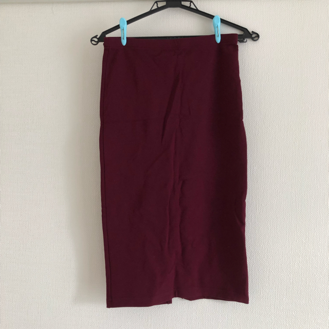 FOREVER 21(フォーエバートゥエンティーワン)のforever21 wine red タイトスカート レディースのスカート(ひざ丈スカート)の商品写真