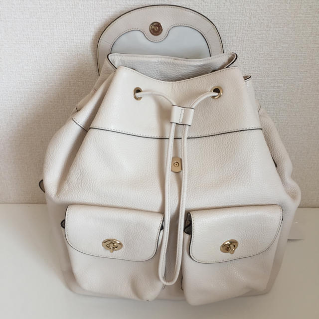 美品♡coach リュック　白レザー