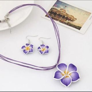 ネックレス ピアス セット お花 プルメリア ハワイアン 紫 パープル かわいい(ネックレス)