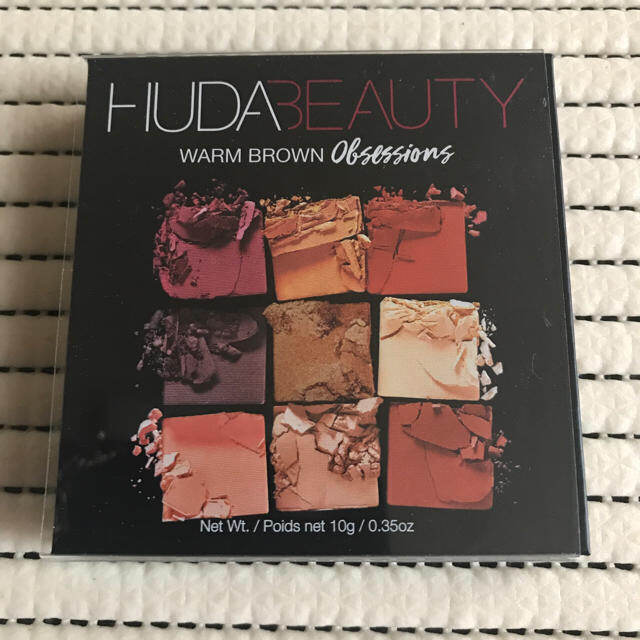 Sephora(セフォラ)の⚠️専用 HUDA BEAUTY アイシャドウパレット コスメ/美容のベースメイク/化粧品(アイシャドウ)の商品写真