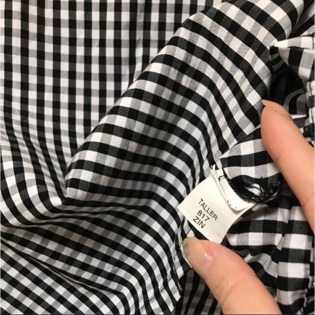 ZARA(ザラ)の値下げ！美品 ZARA フリル トップス レディースのトップス(シャツ/ブラウス(半袖/袖なし))の商品写真