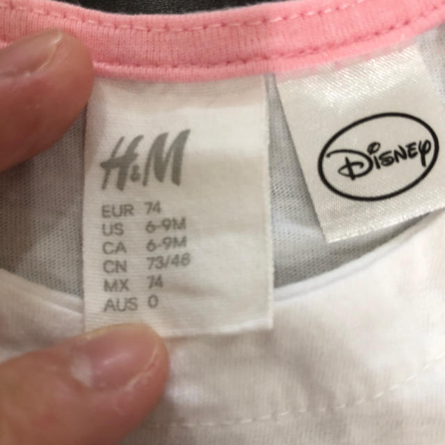 H&M(エイチアンドエム)の値下げしました！！H&M ミニーちゃん キッズ/ベビー/マタニティのベビー服(~85cm)(Ｔシャツ)の商品写真