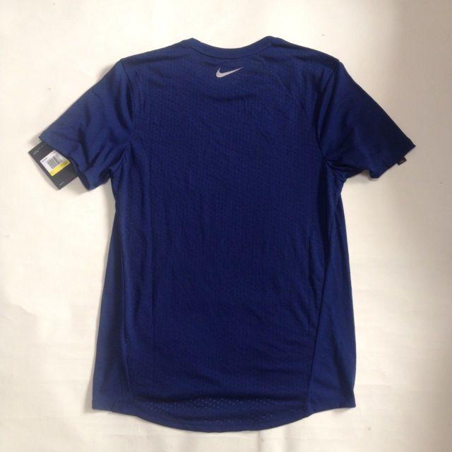 NIKE(ナイキ)の【Sサイズ】訳あり商品 Rise 365 Running Shirt スポーツ/アウトドアのランニング(ウェア)の商品写真