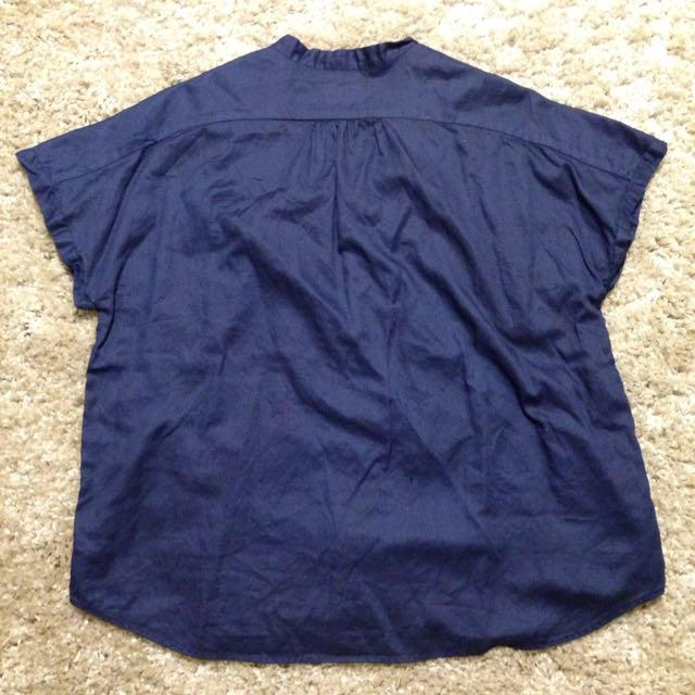 BLUE BLUE(ブルーブルー)のBLUE BLUE シャツネイビー レディースのトップス(シャツ/ブラウス(半袖/袖なし))の商品写真