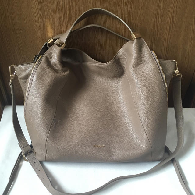 FURLA - 美品 フルラ バッグ