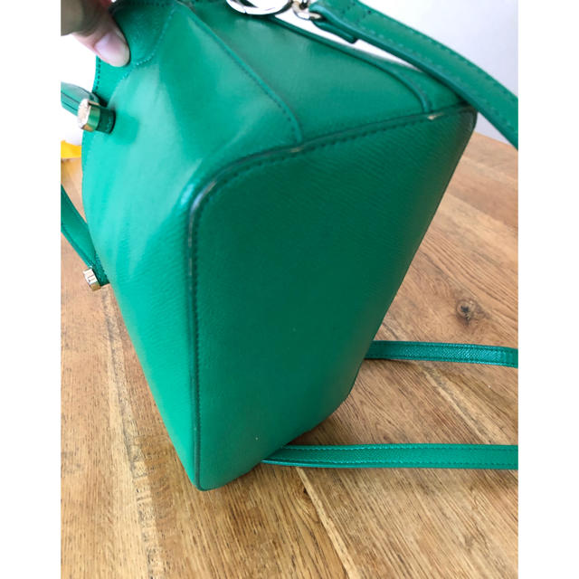 OPAQUE.CLIP(オペークドットクリップ)のブガッティトートバッグ  グリーン ショルダーバッグ レディースのバッグ(ショルダーバッグ)の商品写真