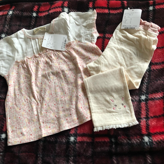 coeur a coeur(クーラクール)の95㌢Tシャツ、7分丈スパッツ キッズ/ベビー/マタニティのキッズ服女の子用(90cm~)(その他)の商品写真