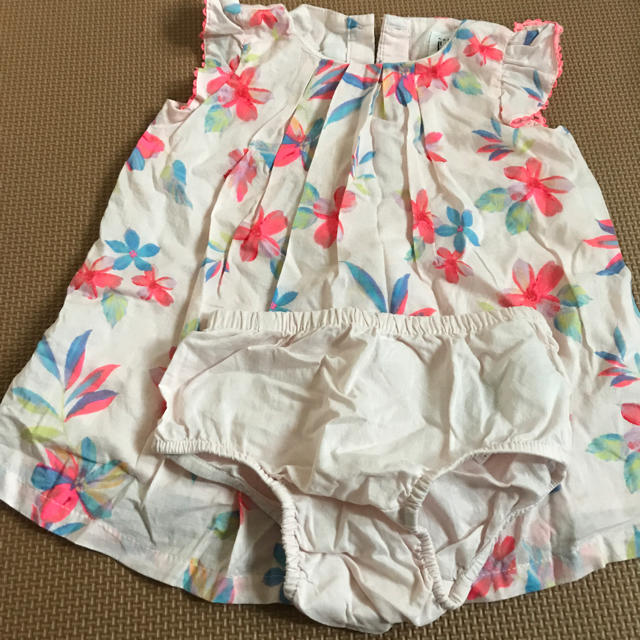 babyGAP(ベビーギャップ)の中古 3-6month ロンパース baby GAP 女の子 キッズ/ベビー/マタニティのベビー服(~85cm)(その他)の商品写真